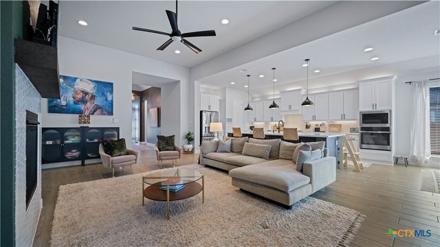 1925 Luna Street, New Braunfels, TX 78132