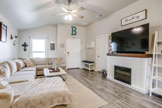 3416 Bryan Avenue, Wolfforth, TX 79382