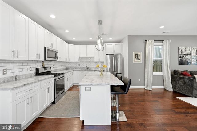 1902 N NELSON ST N, Arlington, VA 22207