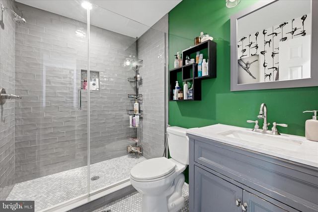 1902 N NELSON ST N, Arlington, VA 22207