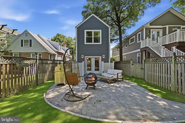 1902 N NELSON ST N, Arlington, VA 22207