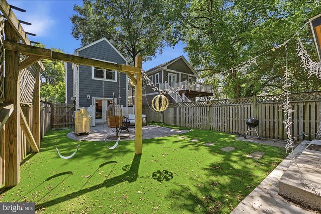 1902 N NELSON ST N, Arlington, VA 22207