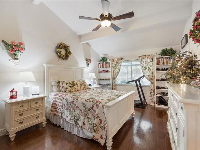 8305 PALMA VISTA LANE, Tampa, FL 33614