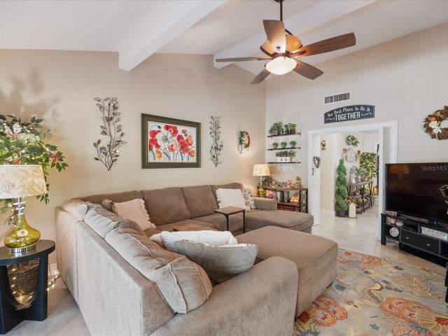 8305 PALMA VISTA LANE, Tampa, FL 33614