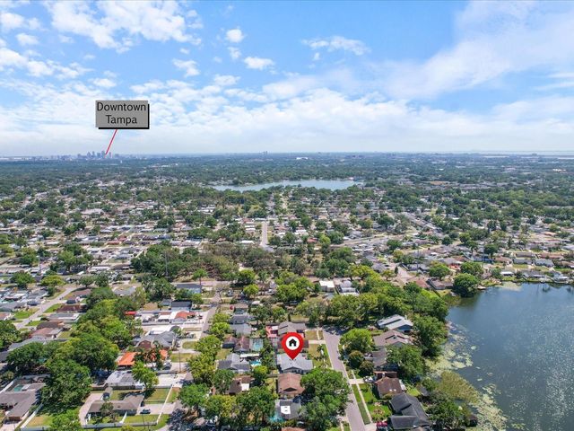 8305 PALMA VISTA LANE, Tampa, FL 33614