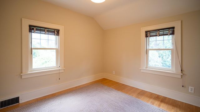 814 10th Avenue SW, Rochester, MN 55902