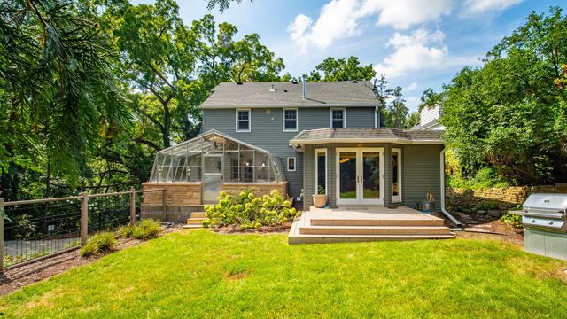 814 10th Avenue SW, Rochester, MN 55902