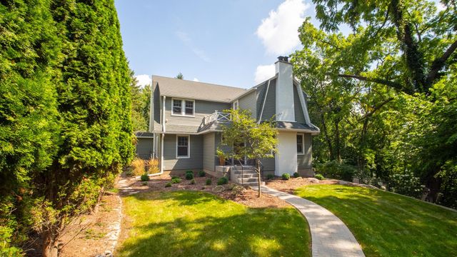 814 10th Avenue SW, Rochester, MN 55902
