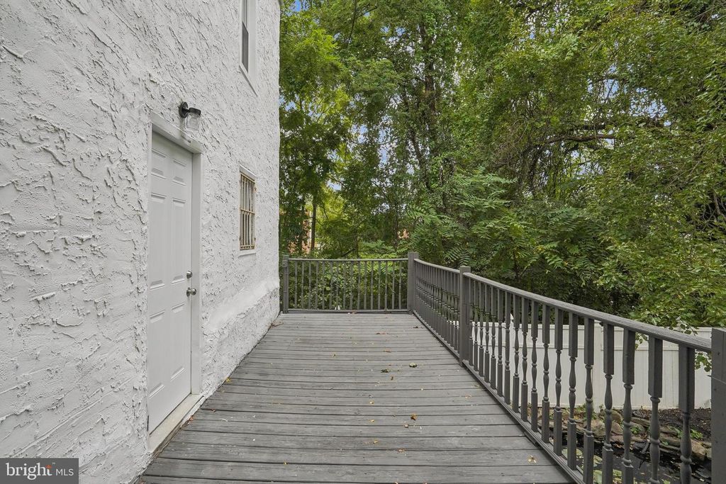 200 E PRICE ST, Philadelphia, PA 19144