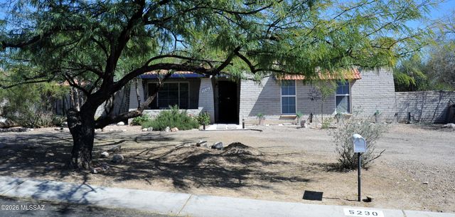 5230 N La Canada, Tucson, AZ 85704