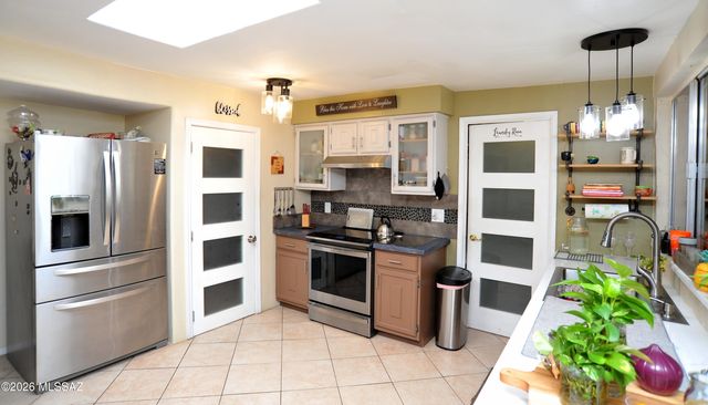 5230 N La Canada, Tucson, AZ 85704