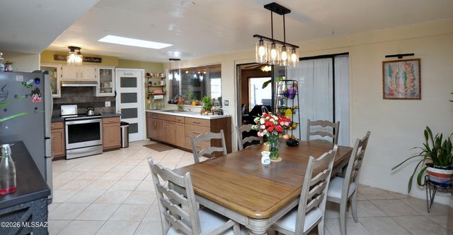 5230 N La Canada, Tucson, AZ 85704