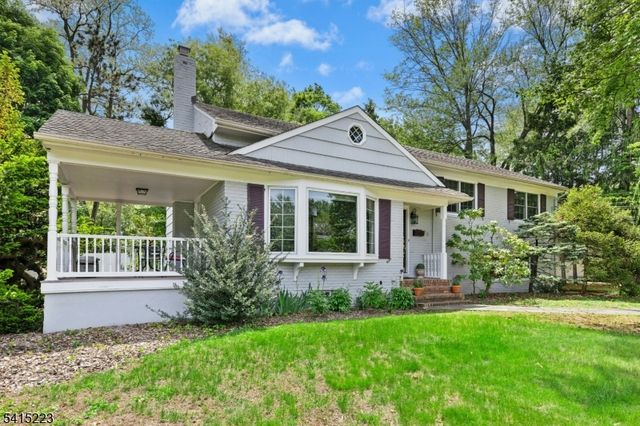 33 Carol Rd, Westfield Town, NJ 07090