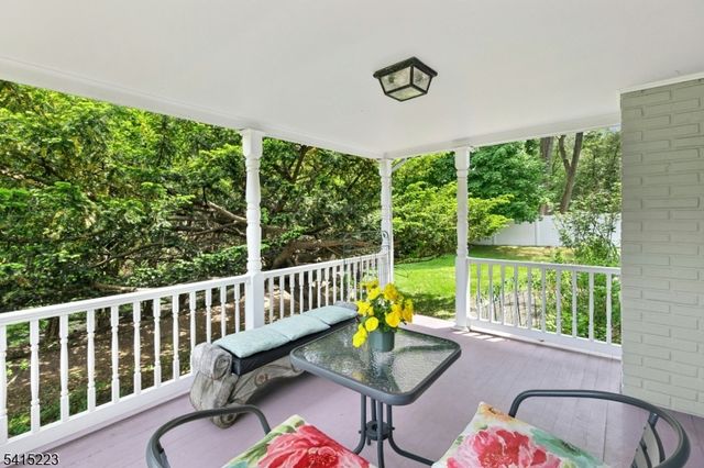 33 Carol Rd, Westfield Town, NJ 07090