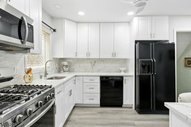 33 Carol Rd, Westfield Town, NJ 07090