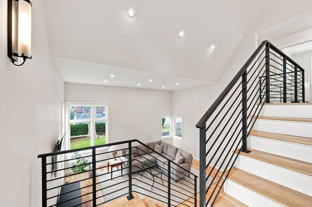 1 Dartmouth Road, Marblehead, MA 01945