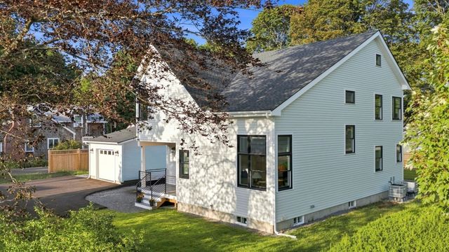 1 Dartmouth Road, Marblehead, MA 01945