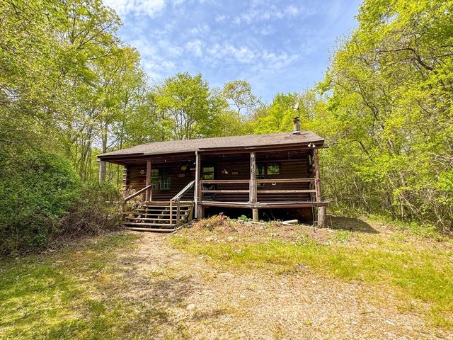 2891 S County Trl, South Kingstown, RI 02892