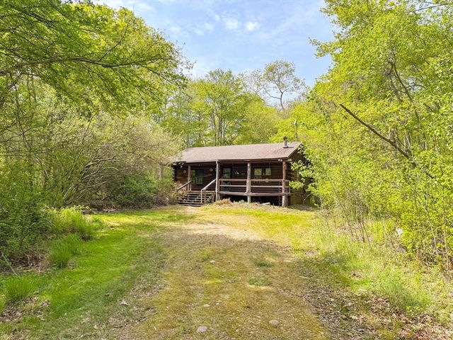 2891 S County Trl, South Kingstown, RI 02892