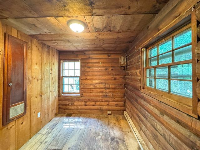 2891 S County Trl, South Kingstown, RI 02892