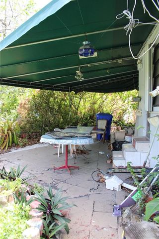 111 NW 52nd St, Miami, FL 33127