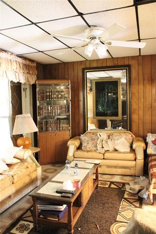 111 NW 52nd St, Miami, FL 33127