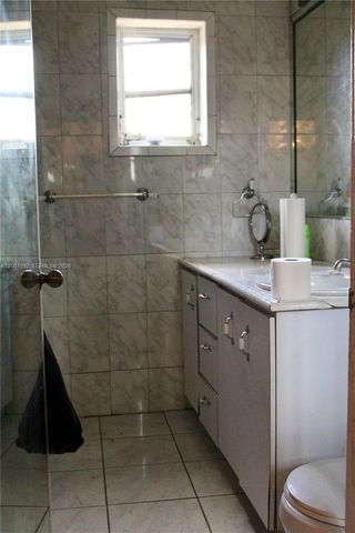 111 NW 52nd St, Miami, FL 33127