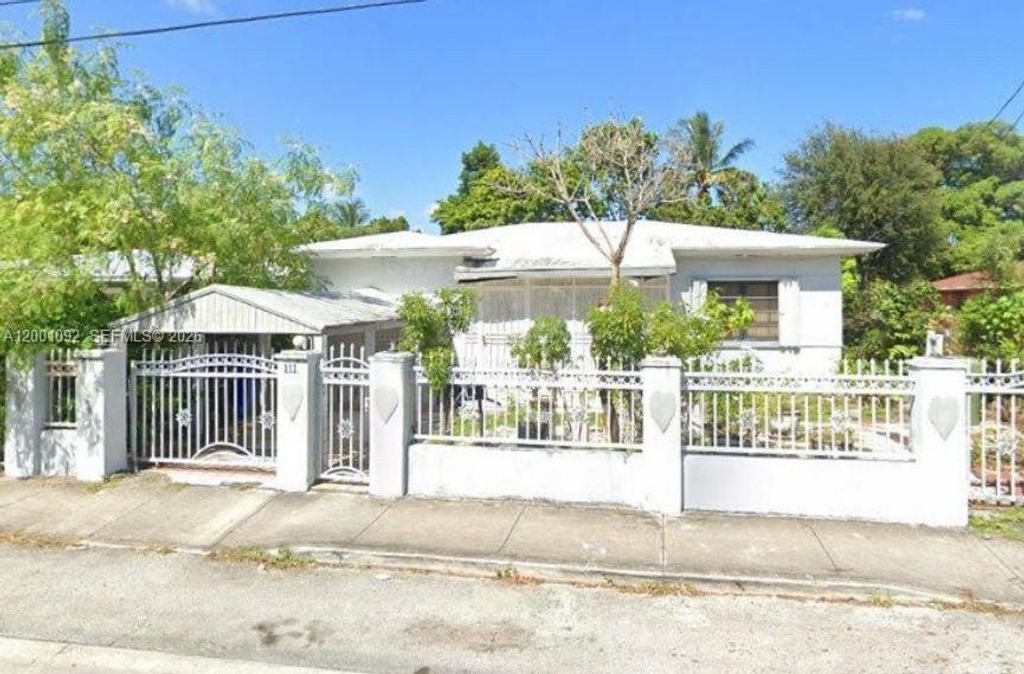 111 NW 52nd St, Miami, FL 33127