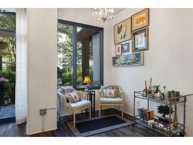 1420 Nw LOVEJOY St 327, Portland, OR 97209