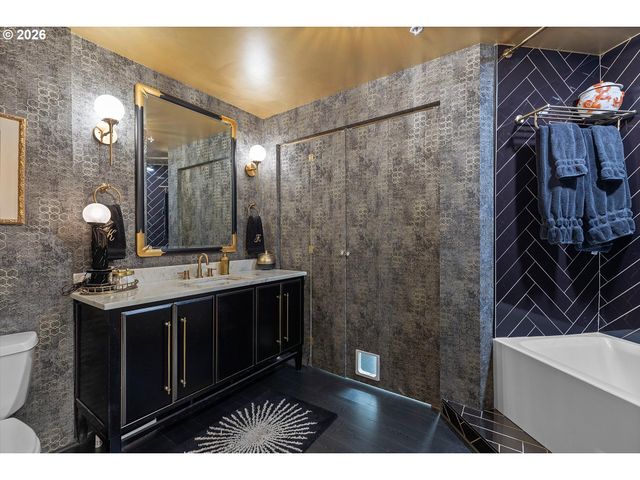 1420 Nw LOVEJOY St 327, Portland, OR 97209