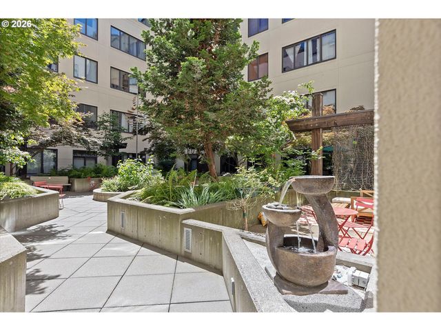 1420 Nw LOVEJOY St 327, Portland, OR 97209