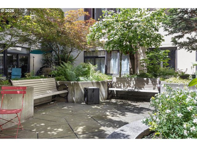 1420 Nw LOVEJOY St 327, Portland, OR 97209
