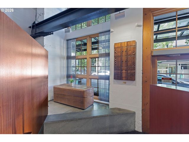 1420 Nw LOVEJOY St 327, Portland, OR 97209