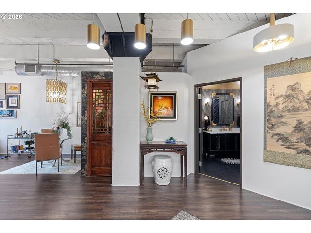 1420 Nw LOVEJOY St 327, Portland, OR 97209
