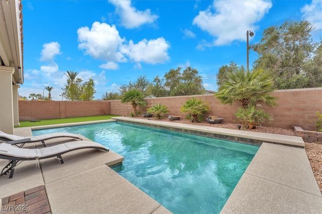 7113 Bluebird Wing Street, North Las Vegas, NV 89084