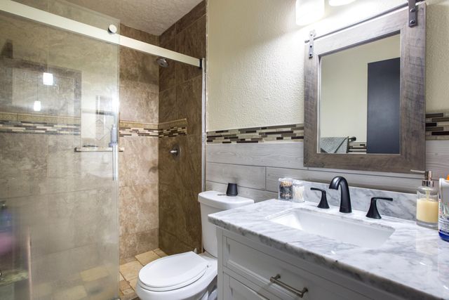 420 Evening Fire Street SW, Albuquerque, NM 87121