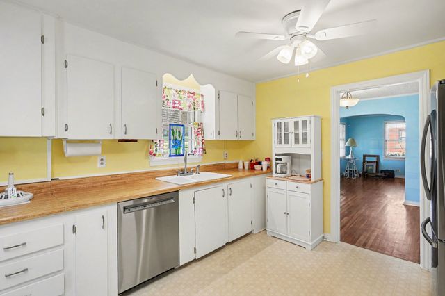 443 Moss Trl, Goodlettsville, TN 37072