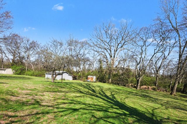 443 Moss Trl, Goodlettsville, TN 37072