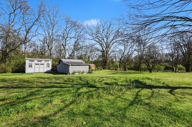 443 Moss Trl, Goodlettsville, TN 37072