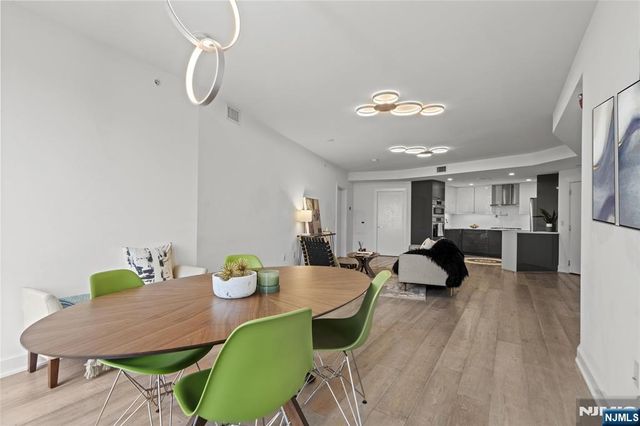 367 3rd Street 401, Jersey City, NJ 07302