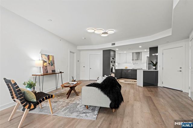 367 3rd Street 401, Jersey City, NJ 07302
