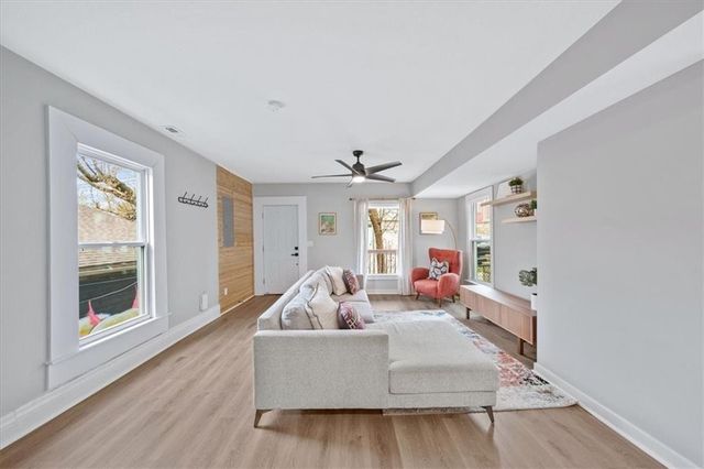 1015 W 29th Street, Kansas City, MO 64108