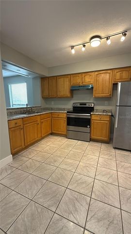 610 CASA PARK COURT H, Winter Springs, FL 32708