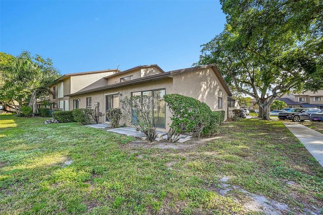 2351 NW 37th Ave, Pompano Beach, FL 33066