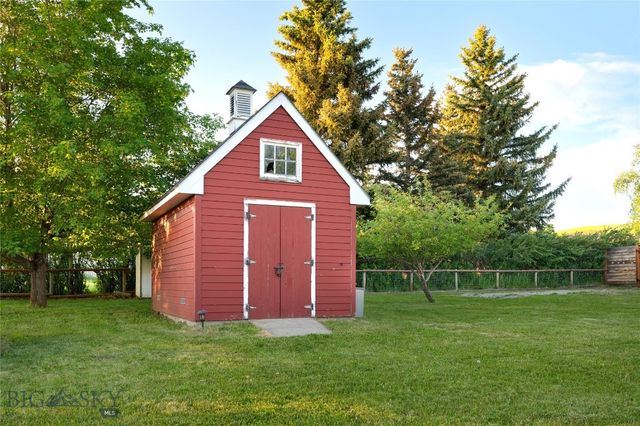 8373 Goldenstein Lane, Bozeman, MT 59715