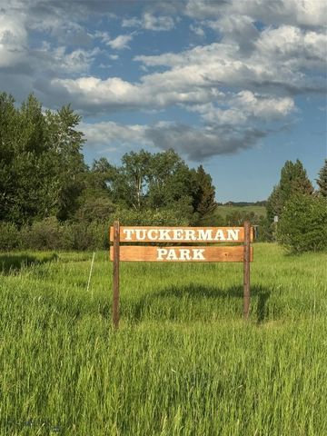 8373 Goldenstein Lane, Bozeman, MT 59715