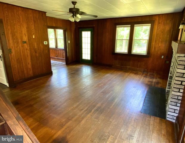 14202 HARRIS LN, Cumberland, MD 21502