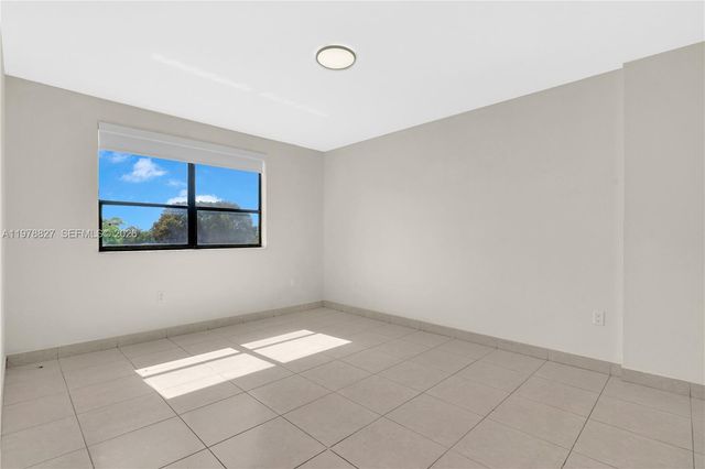 1101 SW 122nd Ave 310, Miami, FL 33184