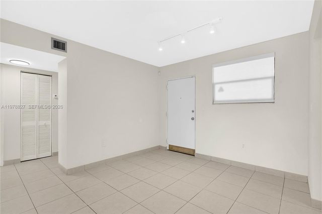 1101 SW 122nd Ave 310, Miami, FL 33184