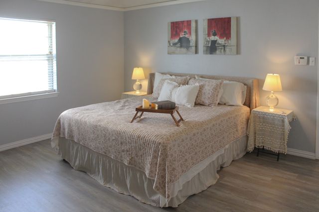 1605 Winchester Way, Bedford, TX 76022